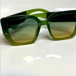 Green Gradient Sunglasses